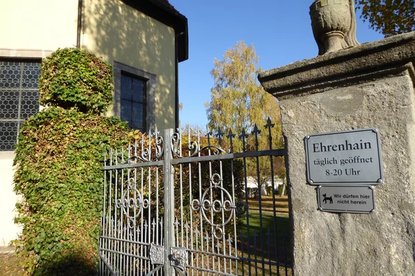 Ehrenhain